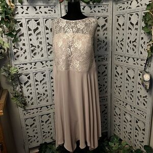 JJ’S HOUSE LOVELY LACE TOP WITH CHIFFON SKIRT SLEEVELESS FORMAL PLUS DRESS GOWN